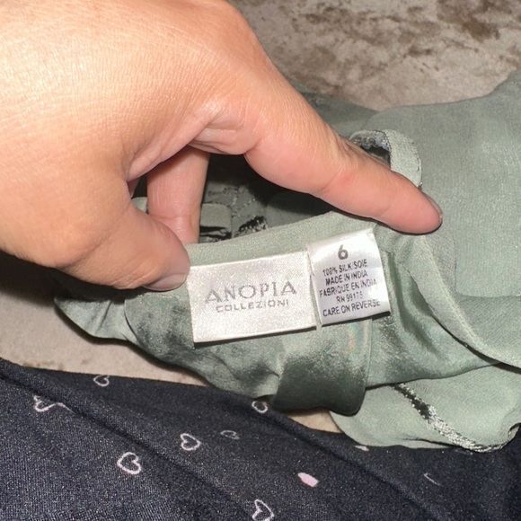 Anopia Collezioni – 100% Silk Embroidered Evening Gown - Picture 9 of 9